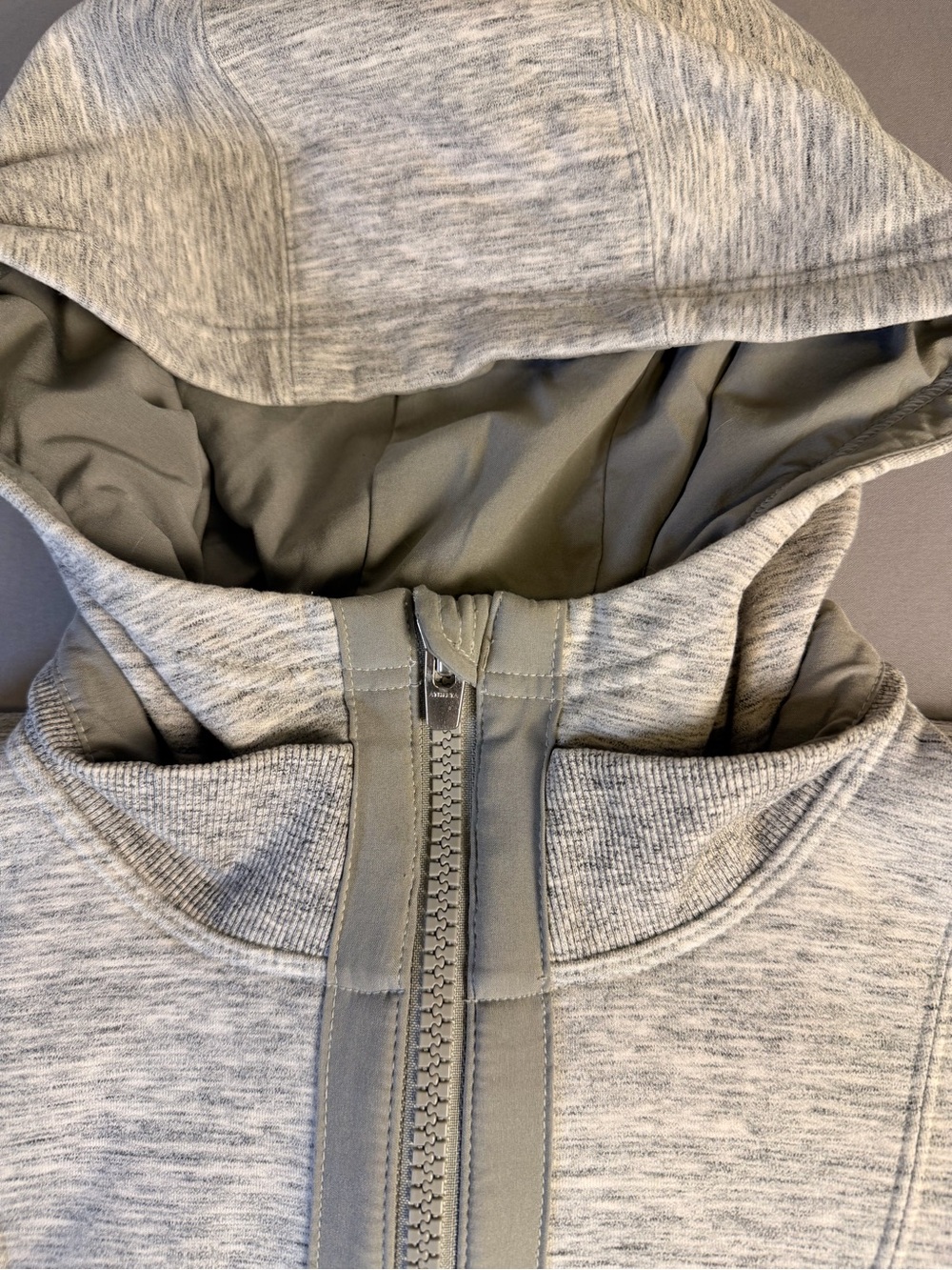 Athleta Women’s Heather Gray Victory Hoody Fitted Zip Jacket Size Small - Picture 5 of 12